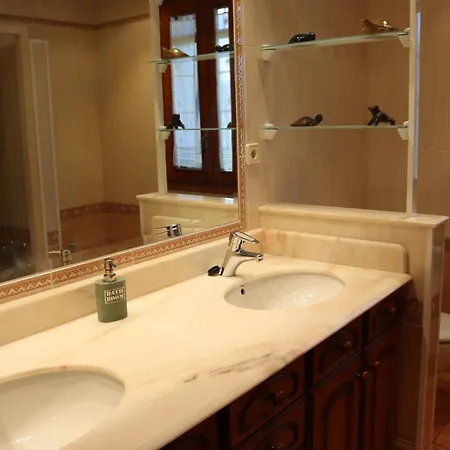 Lanau Casa Barbacoa Bike's Jardin Naturaleza Feriehus